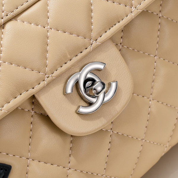 シャネルバッグ素材ディテール